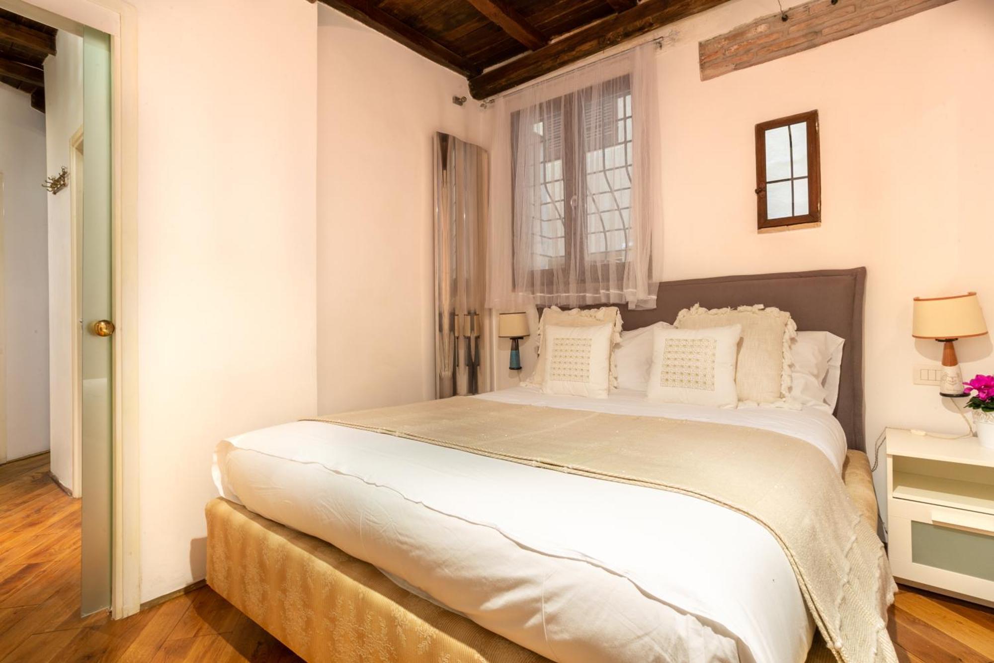 Fiore Home Rome Center Campo De Fiori Exterior photo